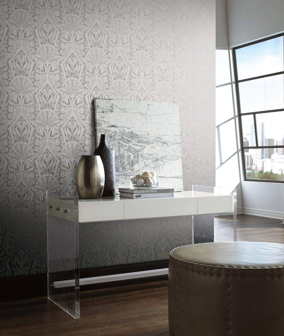 Cream/Silver Wallpaper F7268