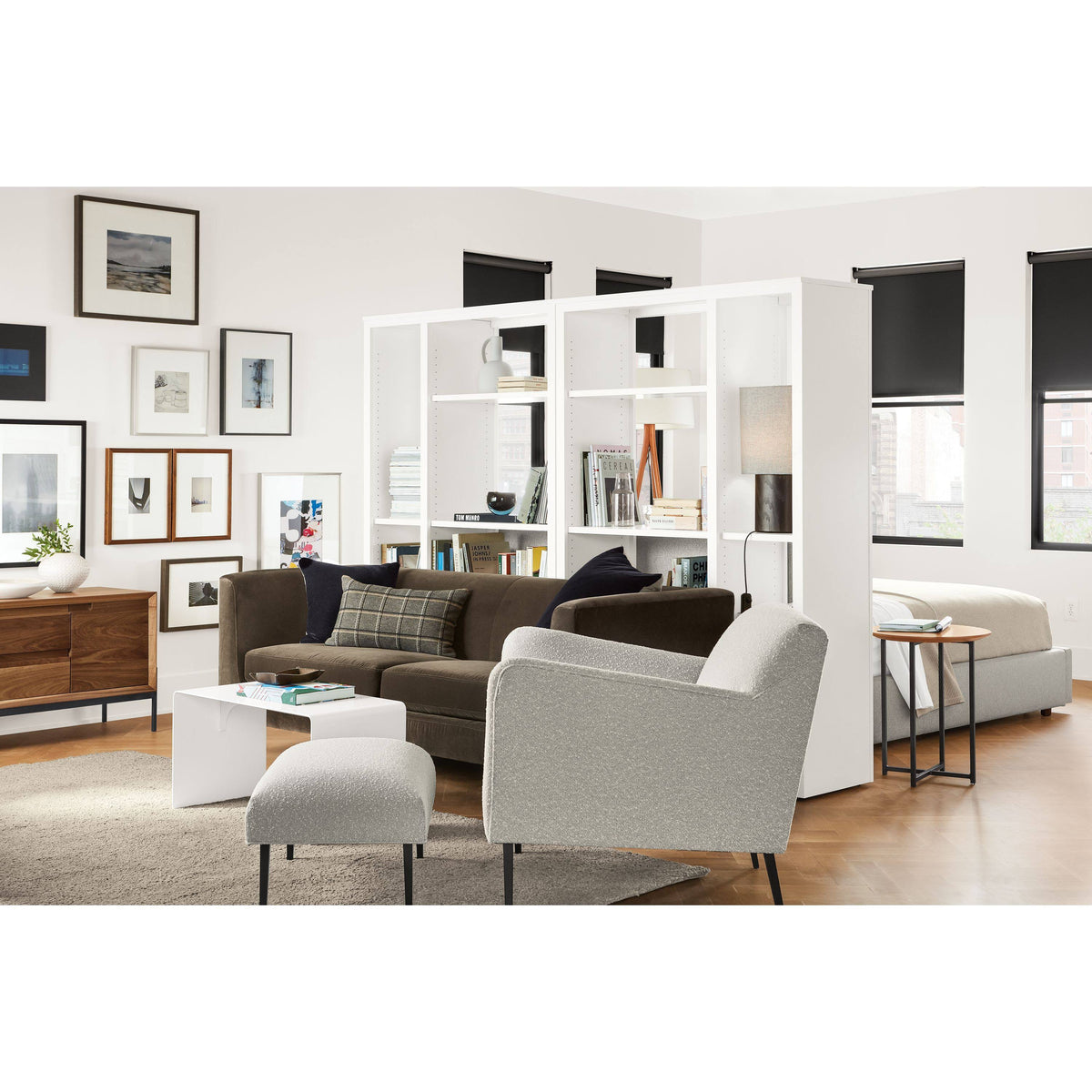 Round End Table with Smoke Tempered Glass Top S9040