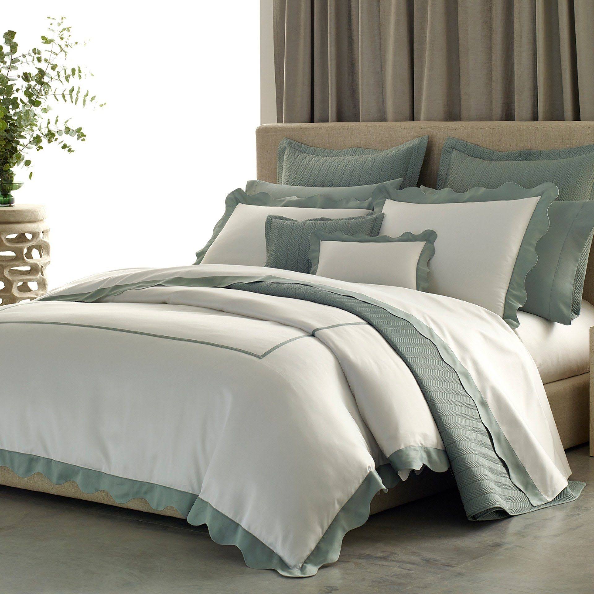 White Queen Fitted Sheet K139746