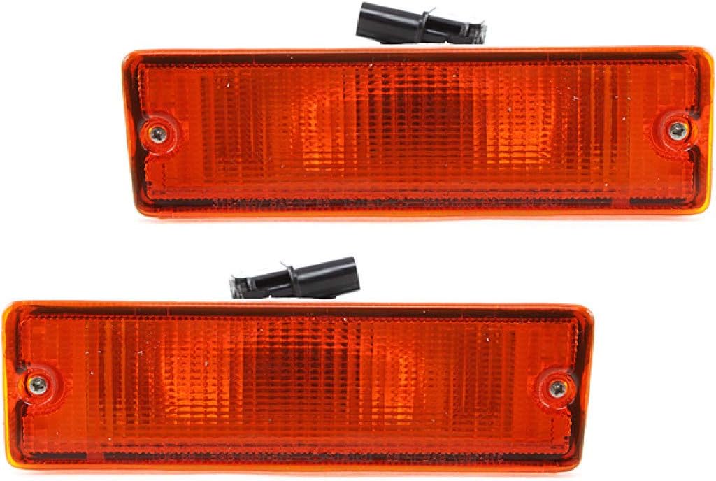 Amber Turn Signal Light Pair for Nissan D21 M47690