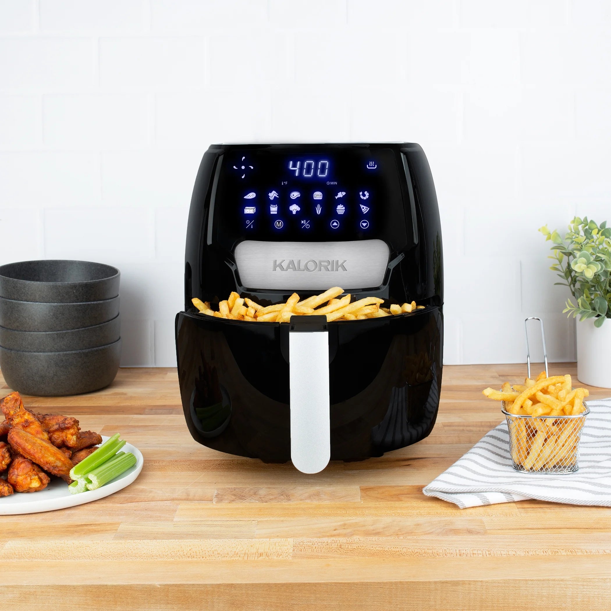 4.5 Quart Digital Air Fryer, Black X45700
