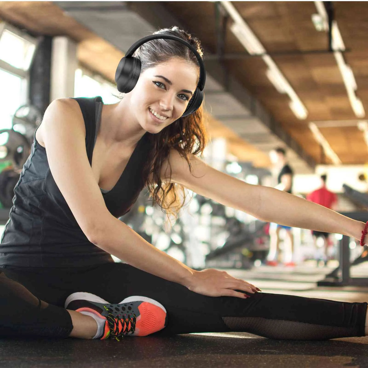 Wireless Bluetooth Over The Ear Headphones with Mic V2699