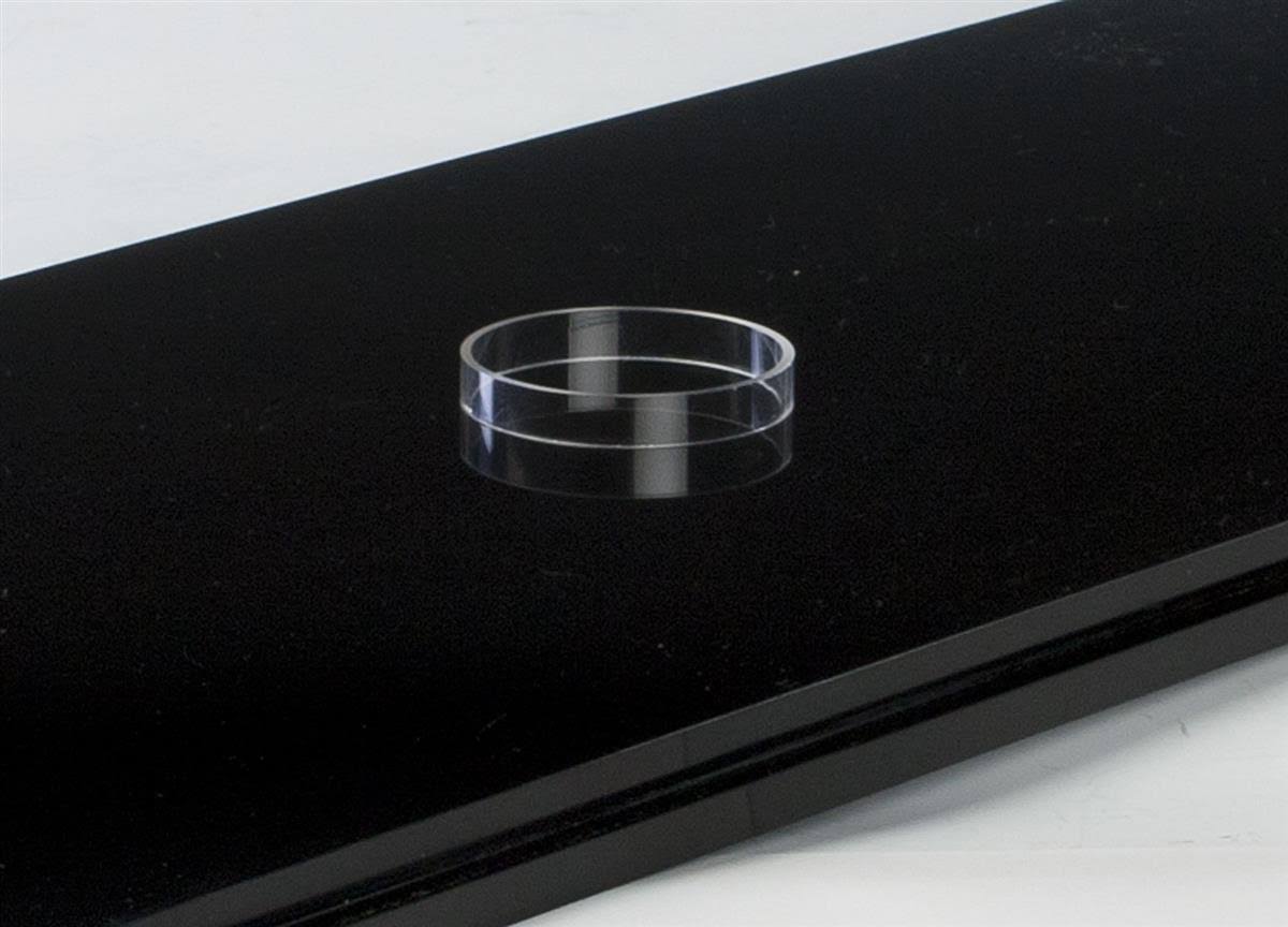 Display Case with Lift-Off Top and Removable Riser B90453